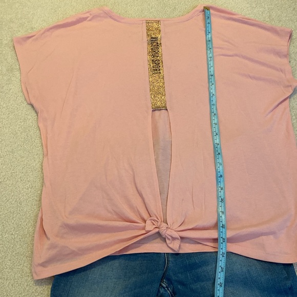 NWOT Open back Tee - Picture 8 of 9